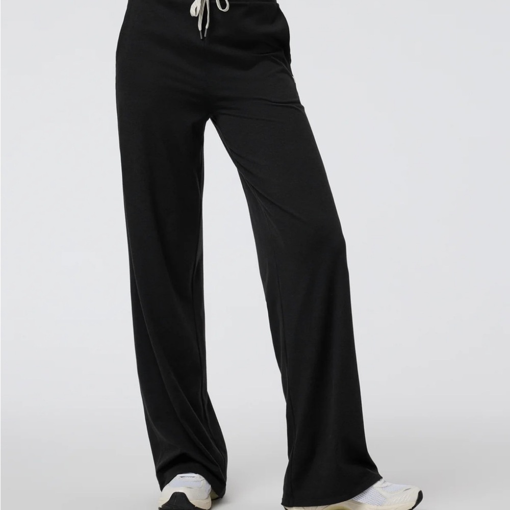 Vuori Halo sweatpants